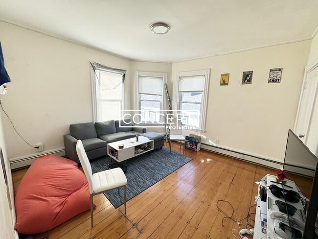 Building Photo - 1A Folsom Ave. Unit 3B