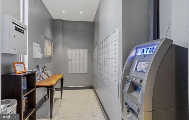 Photo - 201 N 8th St Unidad 401