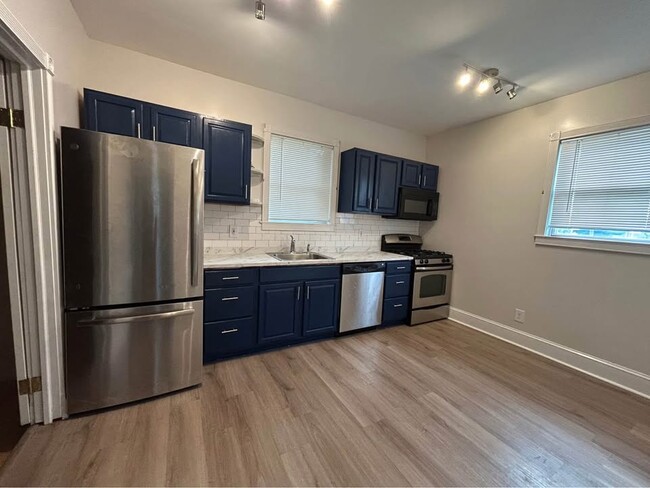 Building Photo - 3519 Coolidge Ave Unit 1