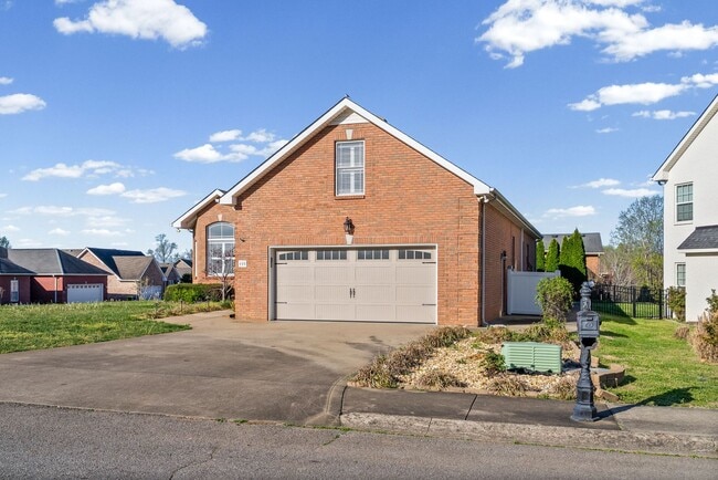 Photo - 3 Bedroom 2 Bath Pet Friendly Home For Rent with Community Pool Access!