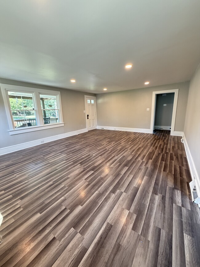 Photo - 6500 Nathan Ave