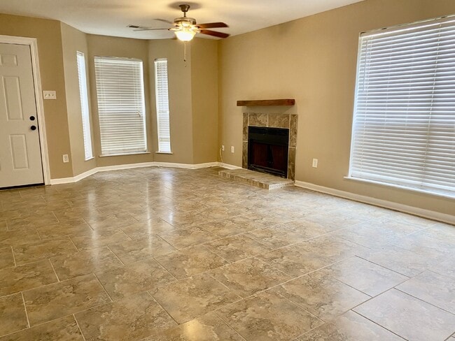Photo - 2BR/2.5BA Townhome in Gated Community for Lease! Unit Apt D