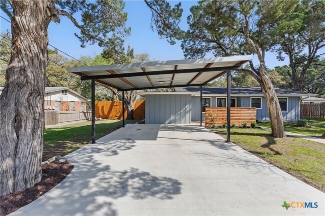 Building Photo - 1230 Fredericksburg Rd Rental