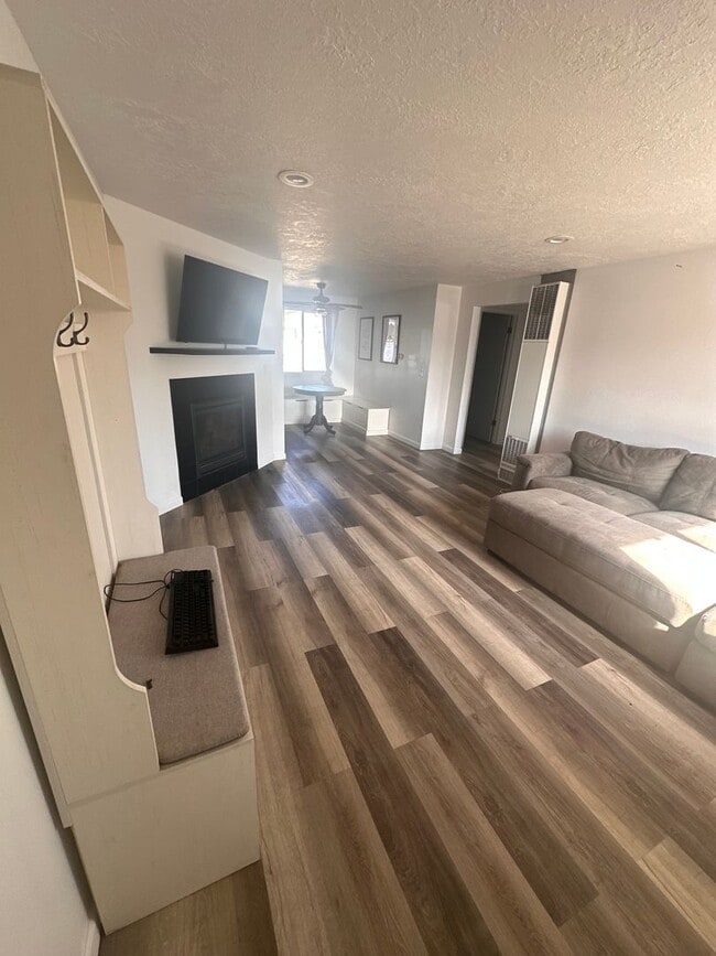 Photo - Charming Duplex in Desirable Neighborhood