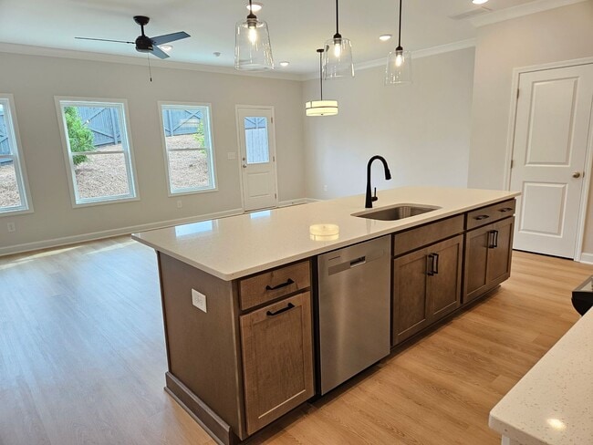 Photo - 125 Priestwood Ln
