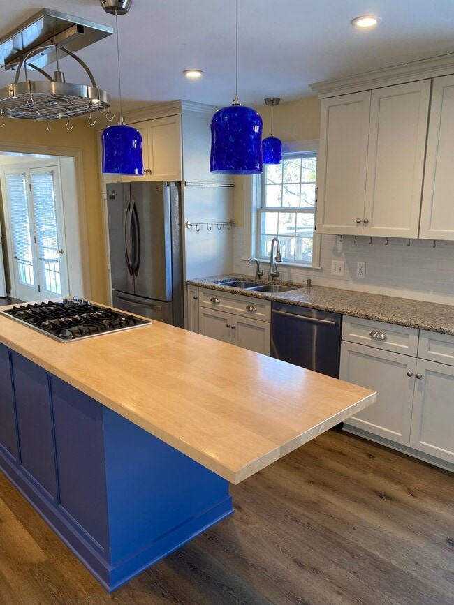 Photo - Stunning 3 Bedroom Home with Barn and Over 3 Acres!