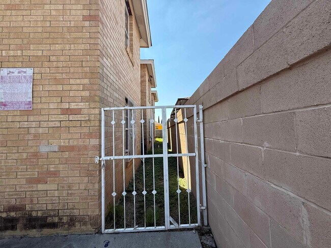 Photo - 311 Soria Dr Unidad 2