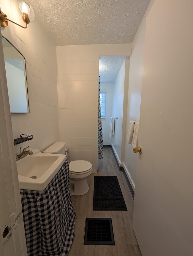 Photo - 80 Byers Ave Unidad A