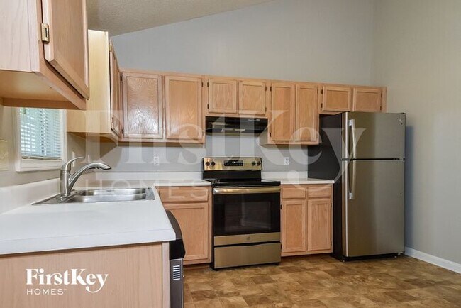 Photo - 7121 Taunton Dr