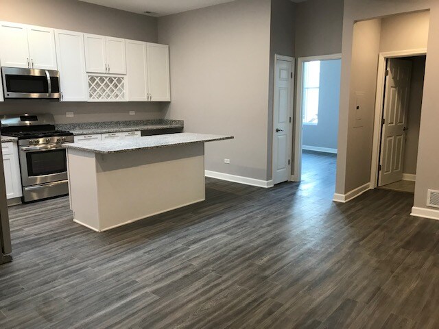 Photo - 59 S Lasalle St Unit Apt 2
