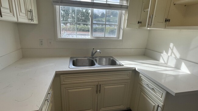 Photo - 2441 Silver Lake Blvd Unit 2441-A