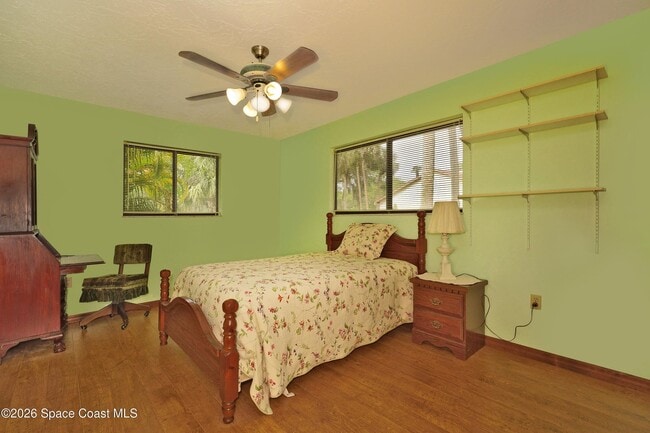 Photo - 670 Kings Way