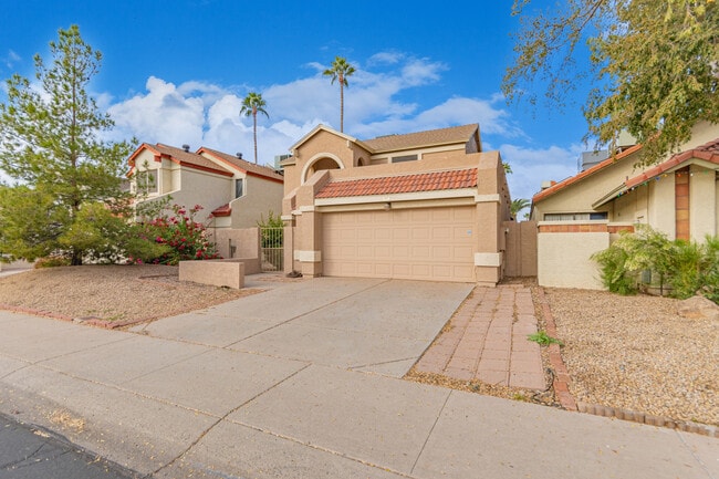 Photo - 518 E Wescott Dr