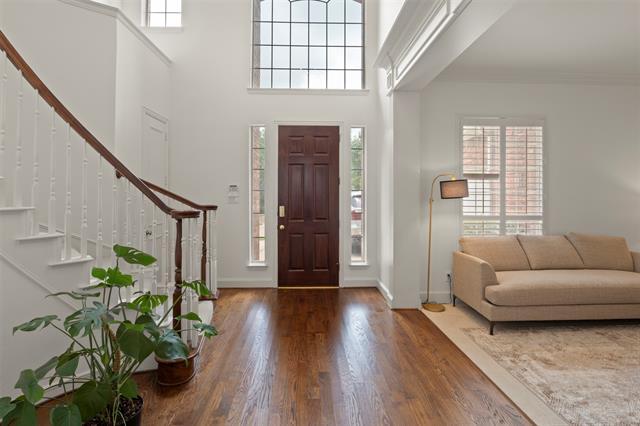 1207 Conroe Dr