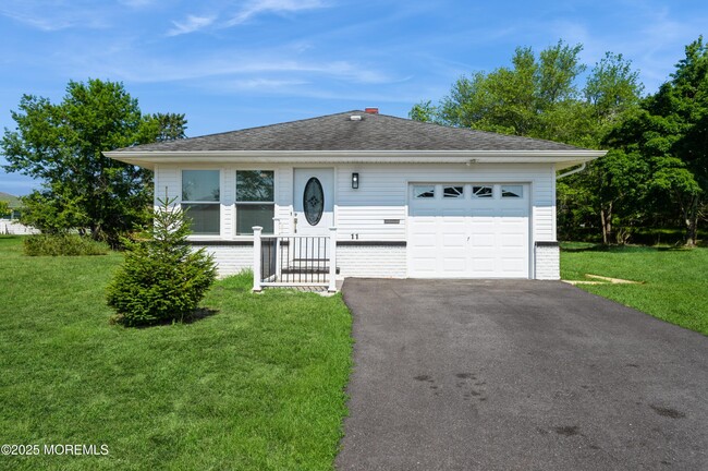Photo - 11 St Pierri Ct House
