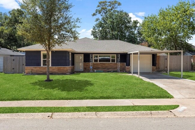 Building Photo - 1802 Turnpike Rd