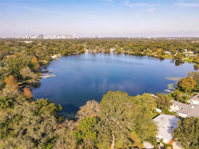 1245 Catalpa Ln Unit 4