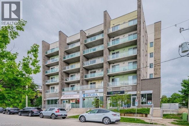 Photo - 62 Balsam St Unit B206