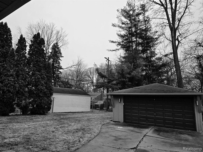 Photo - 24309 Norfolk St