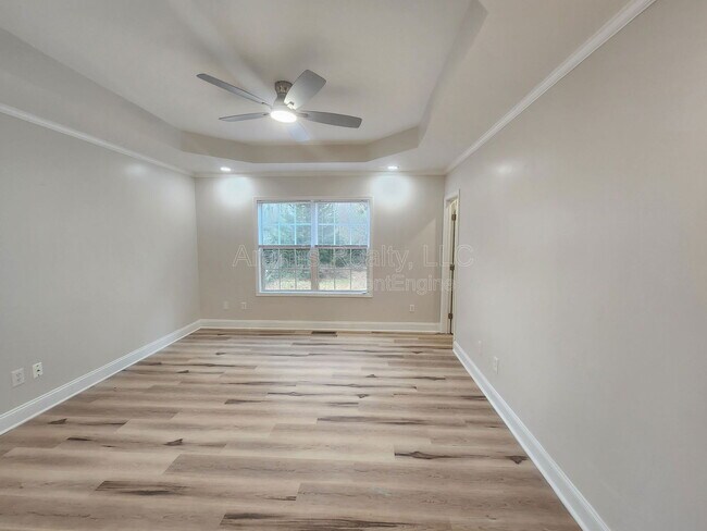 Photo - 75 Johnson Rd NW