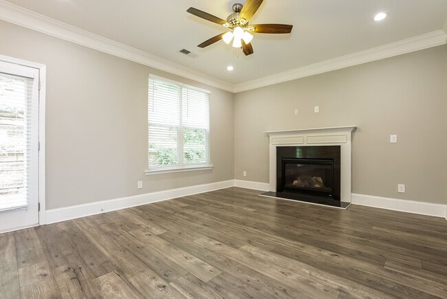 Photo - 2105 Brentwood Cove