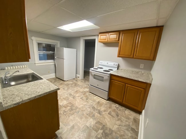 Photo - 423 E Main St Unit Apt @