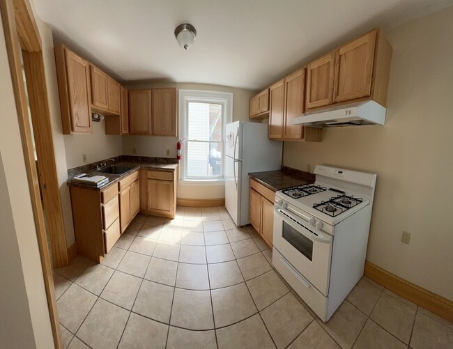 Photo - 27 Loomis St Unit 2