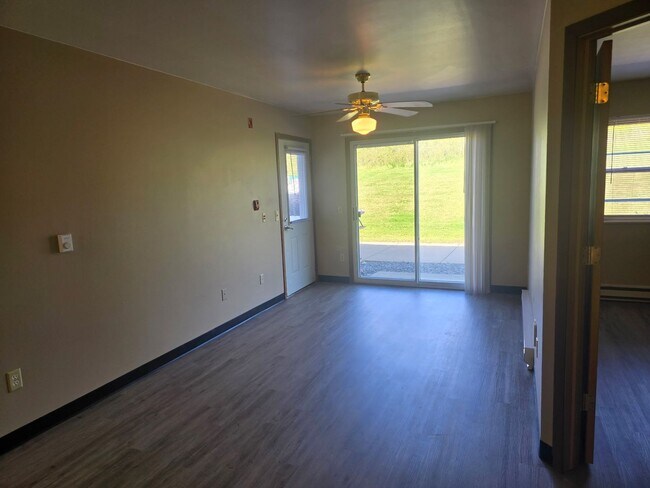 Photo - Cozy One Bedroom Apartment in Black River! Unidad RY155A-134