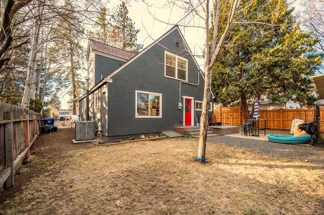 Charming 3 Bed/2 Bath on Bend's West Side ... - Charming 3 Bed/2 Bath on Bend's West Side ... House