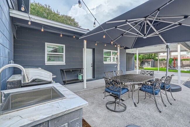 Photo - Switzer by Bayshore Blvd near MacDill AFB