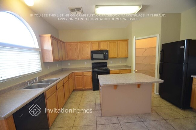 Photo - 8928 W Watkins St