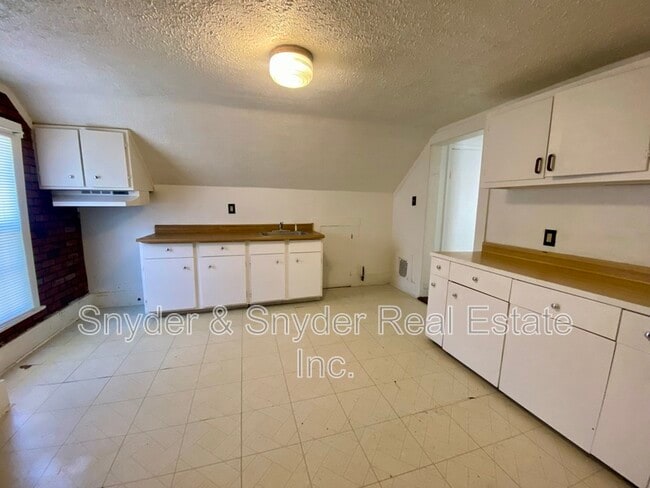 Photo - 678 Kling St