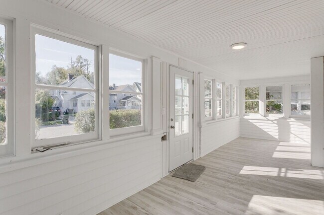 Photo - Renovated 4 bedroom/1bath available 11/2025.