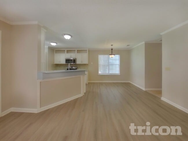 Photo - 90 Chadford Rd