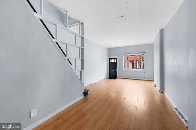 Photo - 113 S Curley St