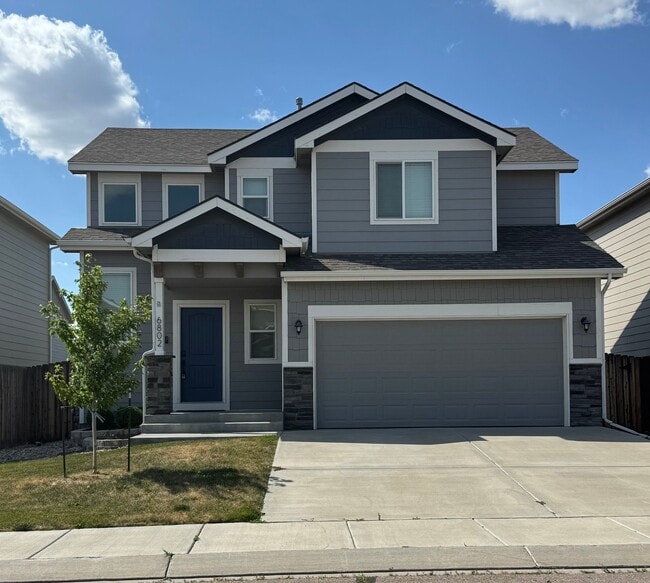 Building Photo - 6802 Galpin Dr