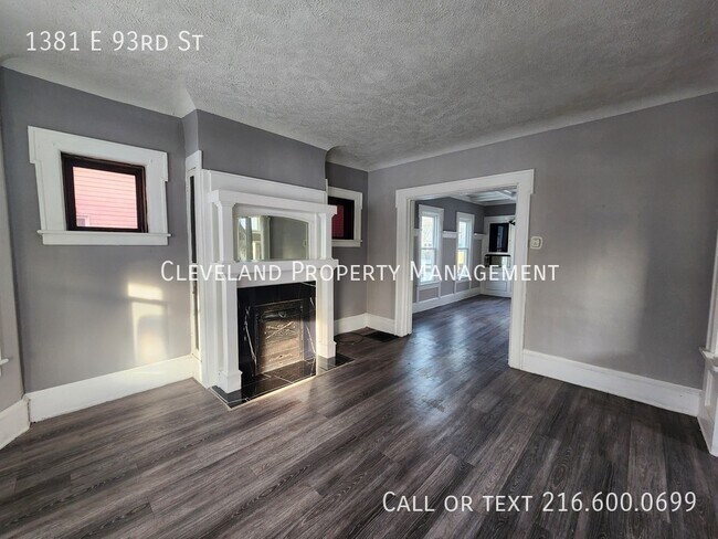 Photo - 1381 E 93rd St