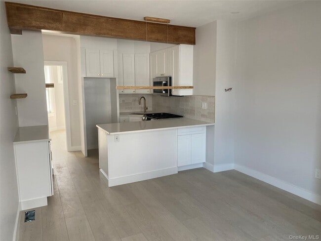 Building Photo - 46 Park Ave Rental