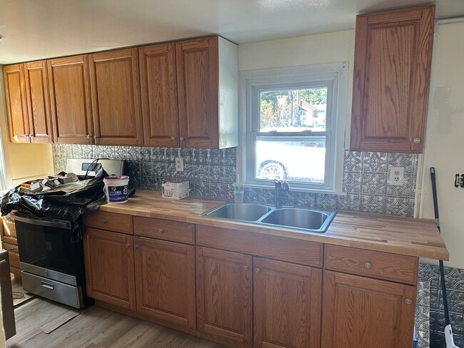 Photo - 19 W Market St Unit Apt. 1