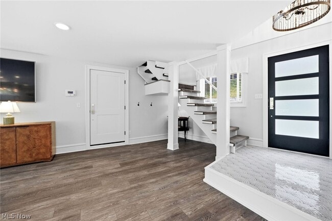 421 Riverdale Dr