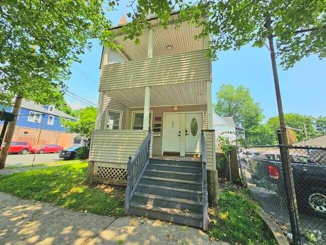 Building Photo - 483 Ferry St Unit 2 Rental
