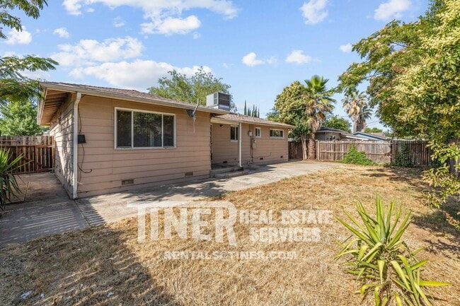 Photo - 4053 Cornelia Way