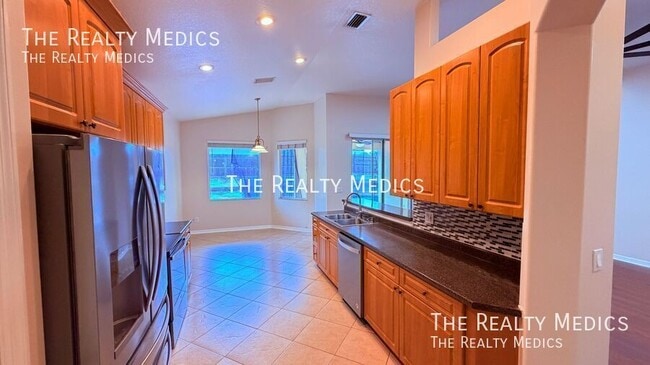 Photo - 795 Alcazar Ave