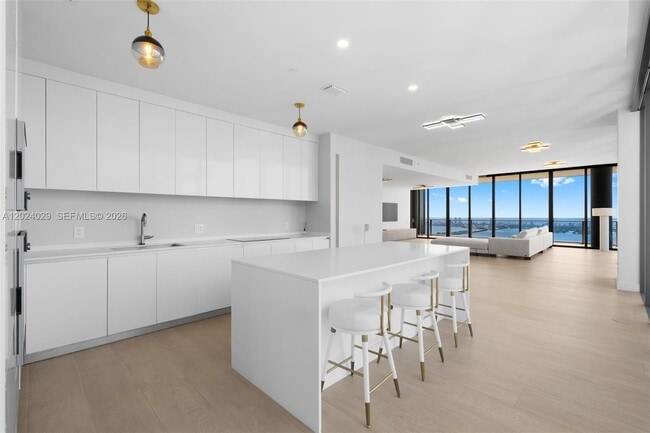 Photo - 700 NE 24th St Unit PH6005