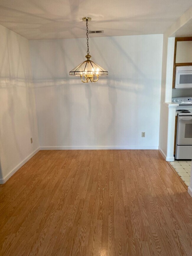 Photo - 2 bed 2 bath Condo in Park Almaden available now!