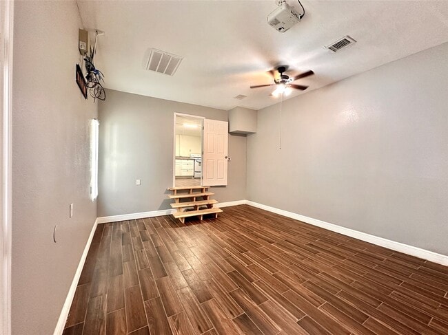 Photo - 6612 Greg St