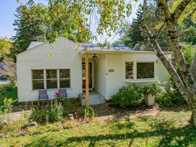 Photo - 401 Merrill Crest Dr