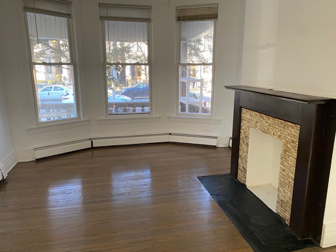 Photo - 1515 W Wilson Ave (Chicago, IL)