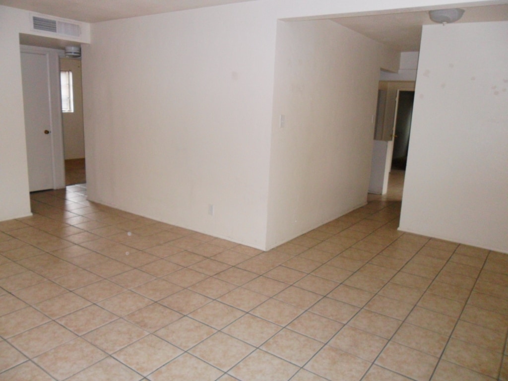 Photo - 1415 E Lee St Unit 5 Bed / 3 Bath Near UofA