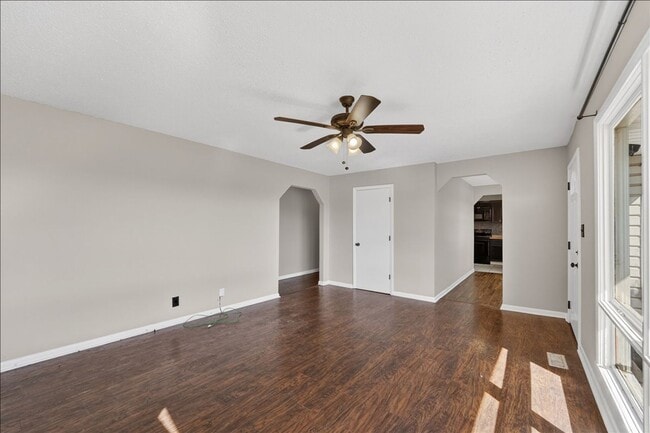 Photo - 372 Clutts Rd